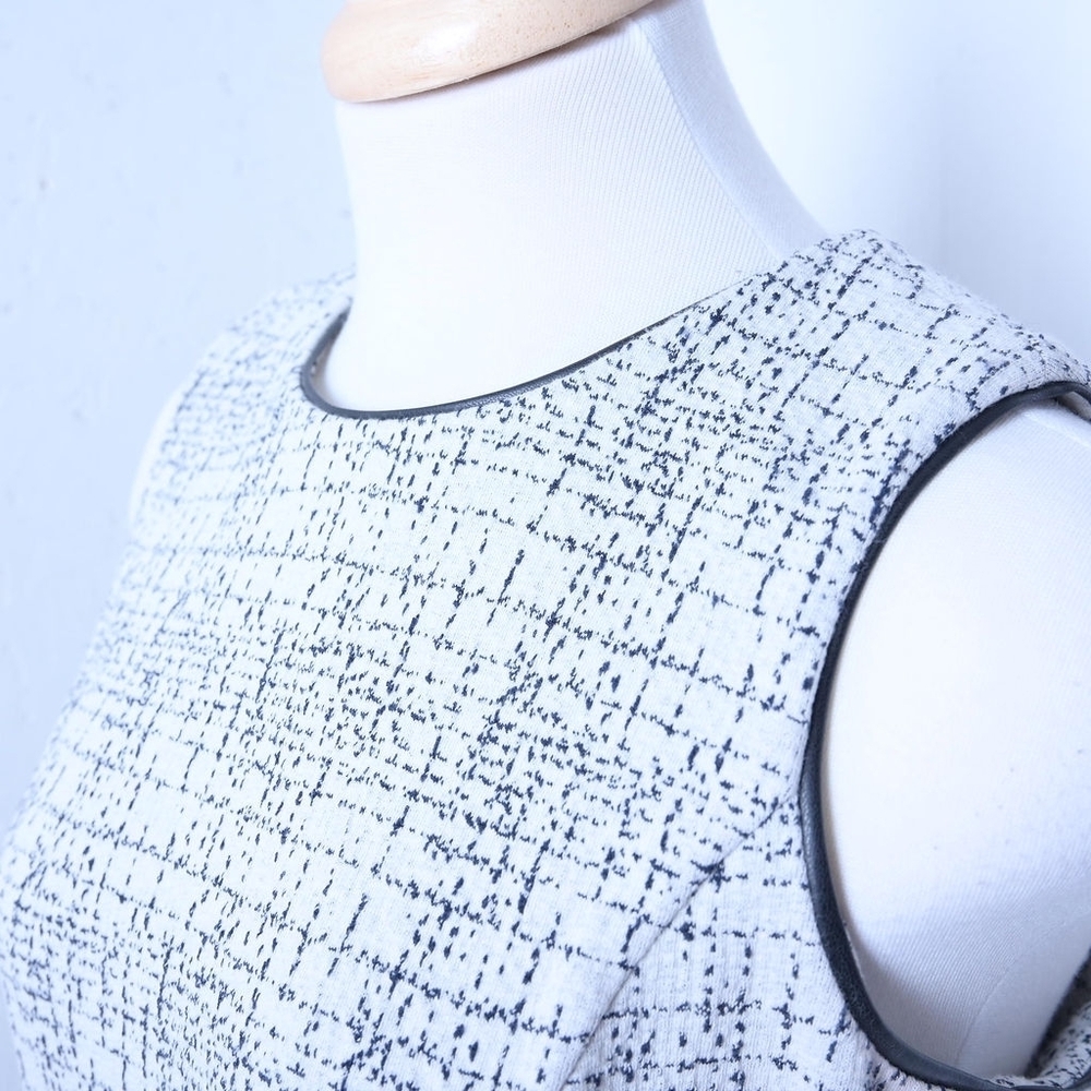 DKNY | Off white and black speckled pattern sleevless office dress - Picture 4 of 10